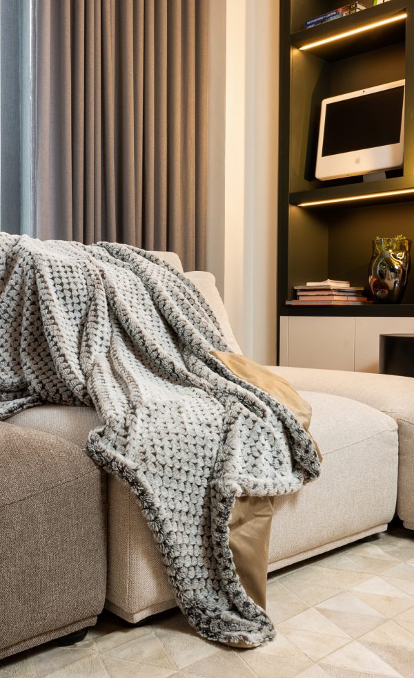 Premier Luxury Cocoa and White Faux Fur Throw Blanket - Image 2