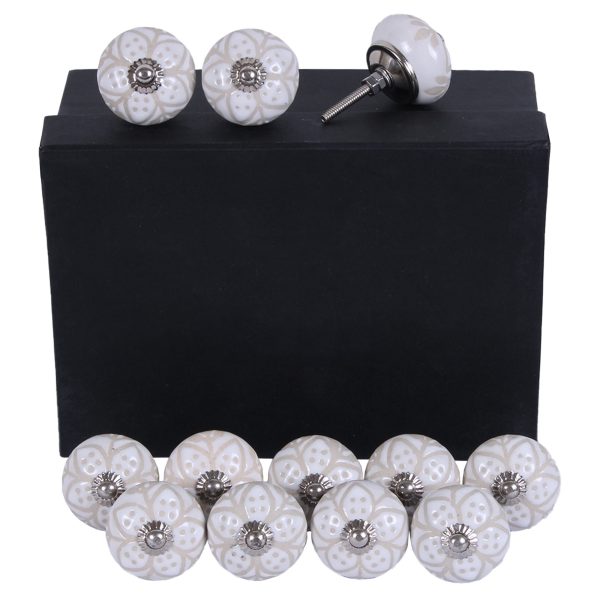 Set of 12 Vintage Beige and White Floral Ceramic Knobs - Image 3