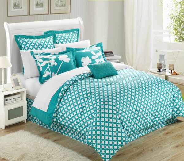 Queen size Turquoise 7-Piece Floral Bed in a Bag Comforter Set - Image 2