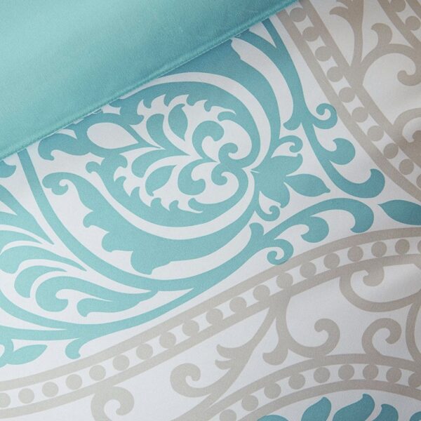 Full / Queen size 5-Piece Damask Comforter Set in Light Blue White and Grey - Image 4