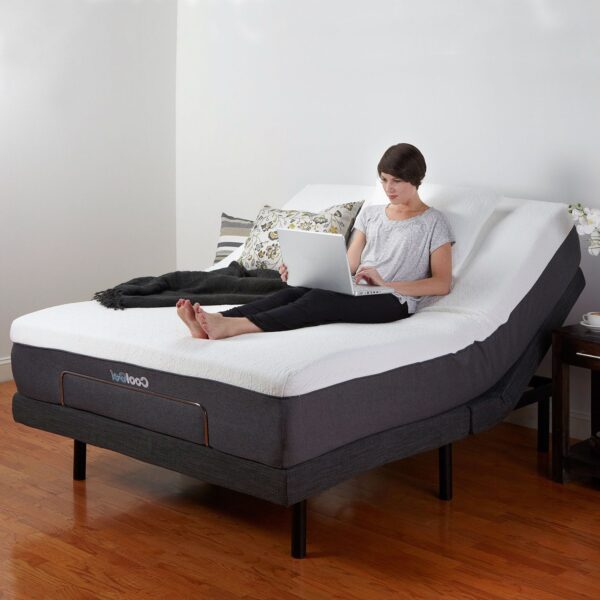 Full-size Adjustable Bed Base with Wireless Remote Massage and USB Port - Image 3