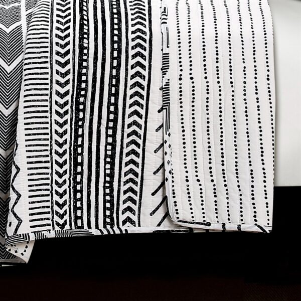 3 Piece Scandinavian Black White Reversible Cotton Set in King - Image 5