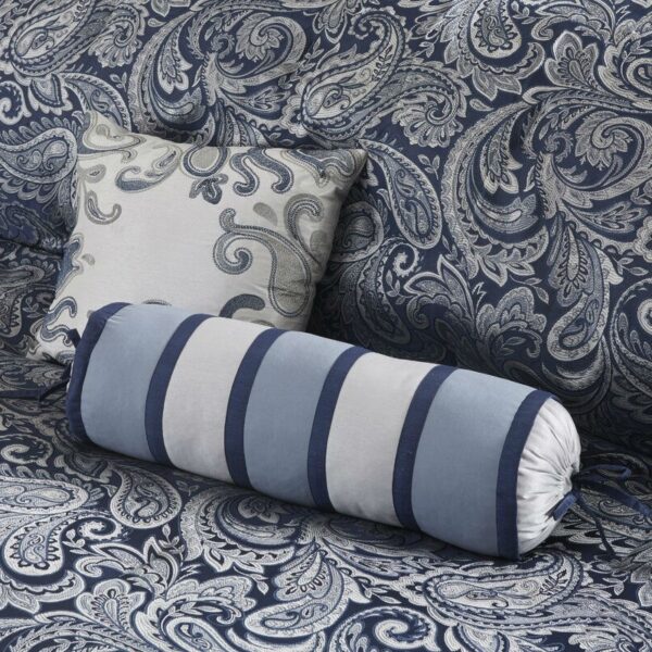 Queen size 12-piece Reversible Cotton Comforter Set in Navy Blue and White - Image 5