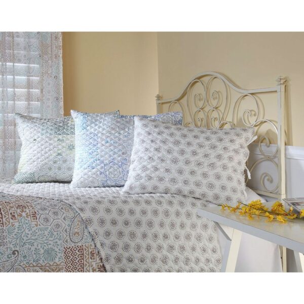 Full size Reversible Quilted Bedspread with Paisley Pattern - Image 2